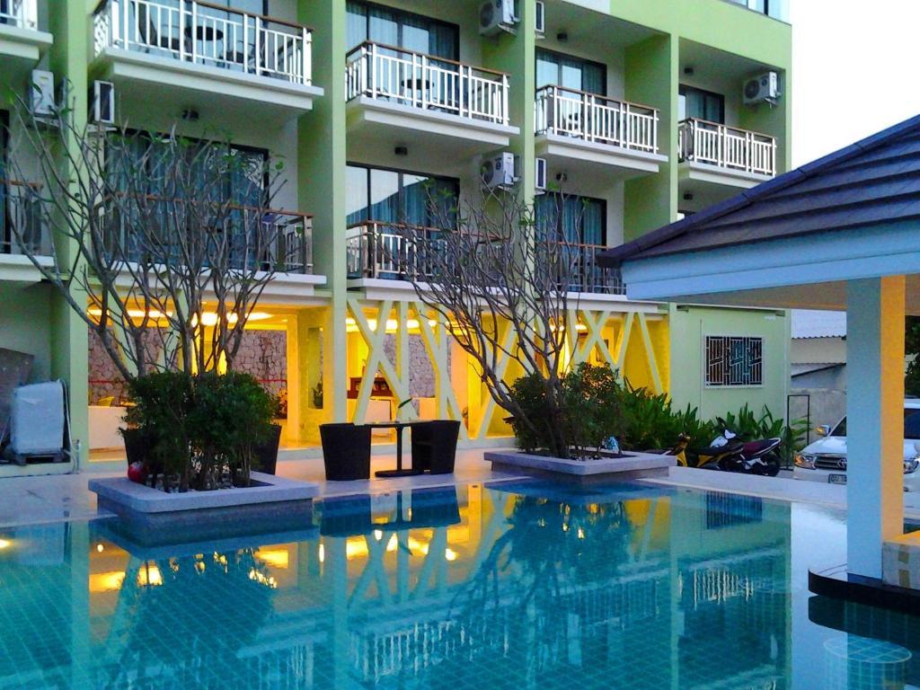 Kalim Beach Place Patong 外观 照片