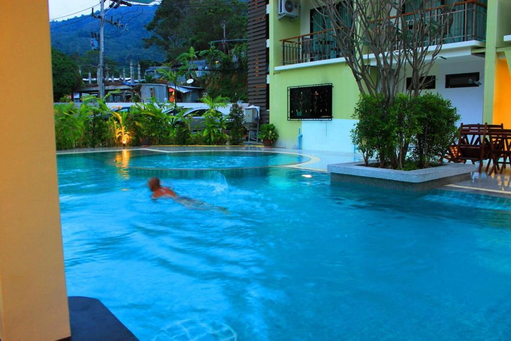 Kalim Beach Place Patong 外观 照片